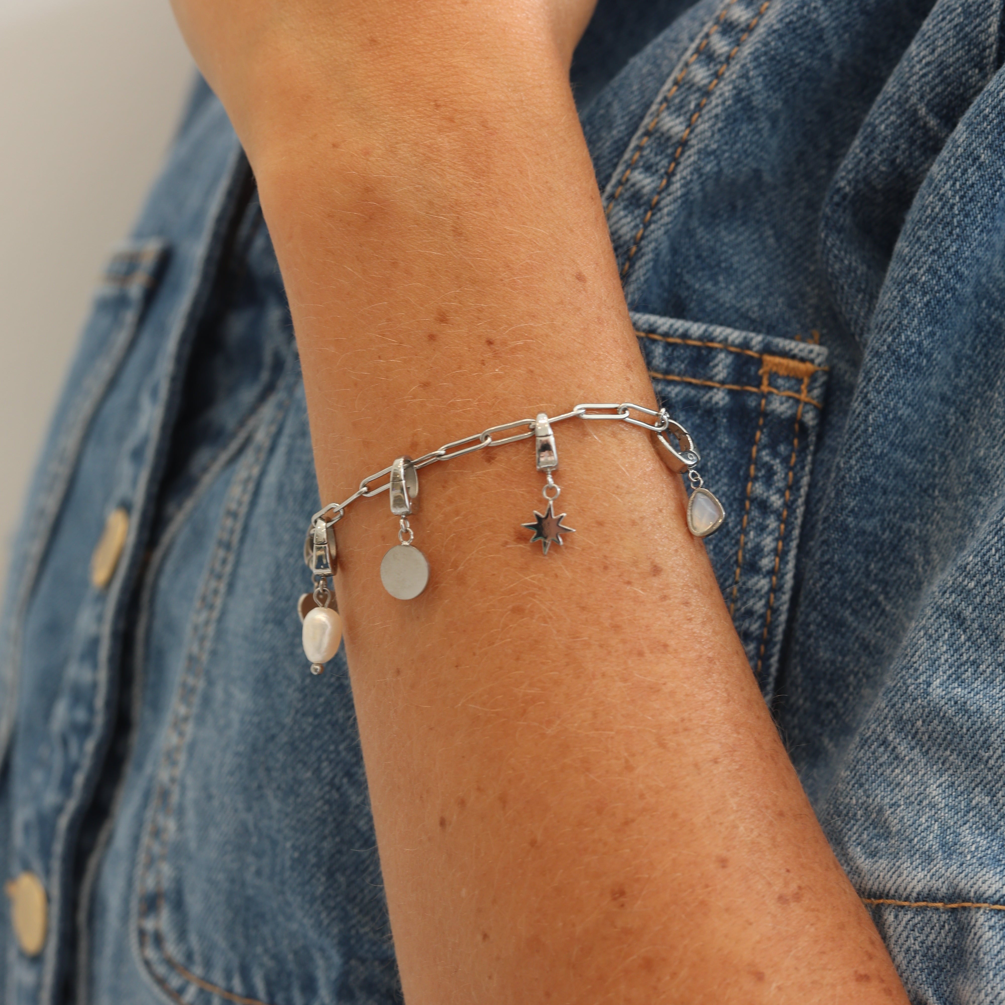 Web-Prysm-Charms-Breloque-silver-argenté-bijoux-jewelry-montreal-quebec-canada-cadeau-gift-femme-women-minimalist-delicate-delicat-tendance-trendy