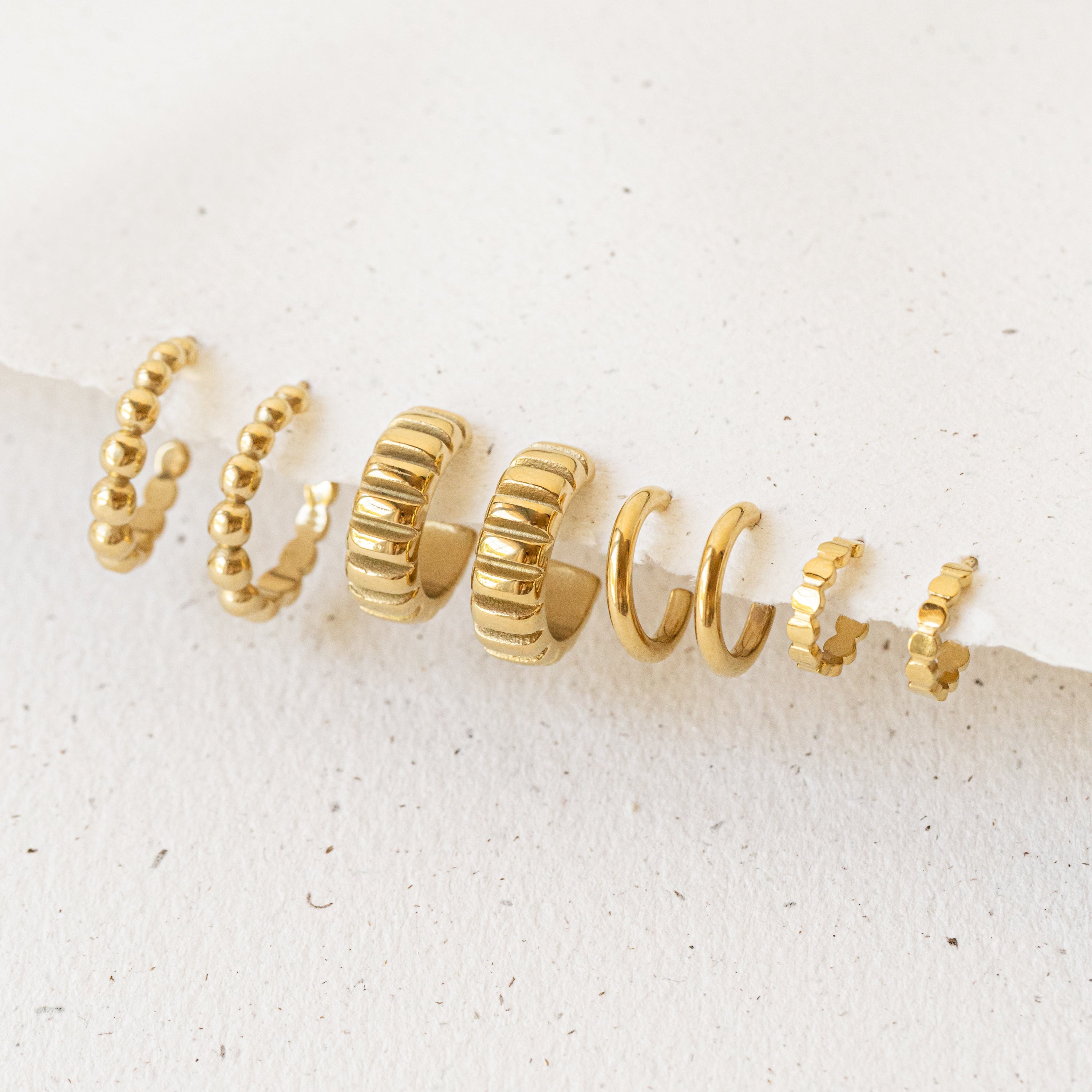 Web-Prysm-fay-Boucles-Earrings-gold-or-bijoux-jewelry-montreal-quebec-canada-cadeau-gift-femme-women-minimalist-delicate-delicat-tendance-trendy-