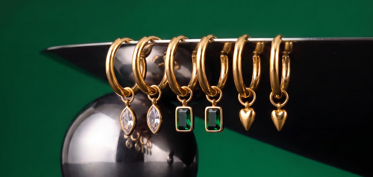 Collection de boucles d'oreilles à breloques amovibles Prysm: cœur, zircon, émeraude et perle
