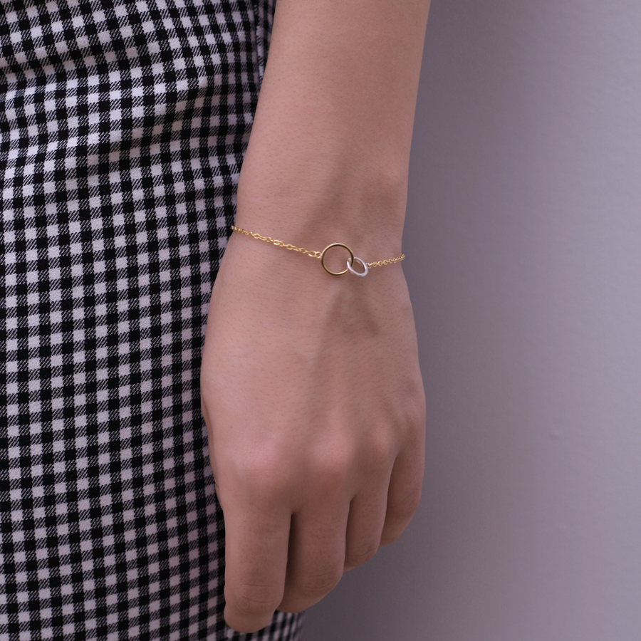 prysm-bracelet-meghan-gold-montreal-canada